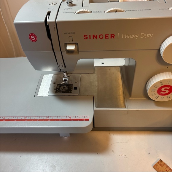 Heavy Duty Sewing Machine Table Extension Singer Fits 4411, 4423, 4432, 4452 - Picture 5 of 7